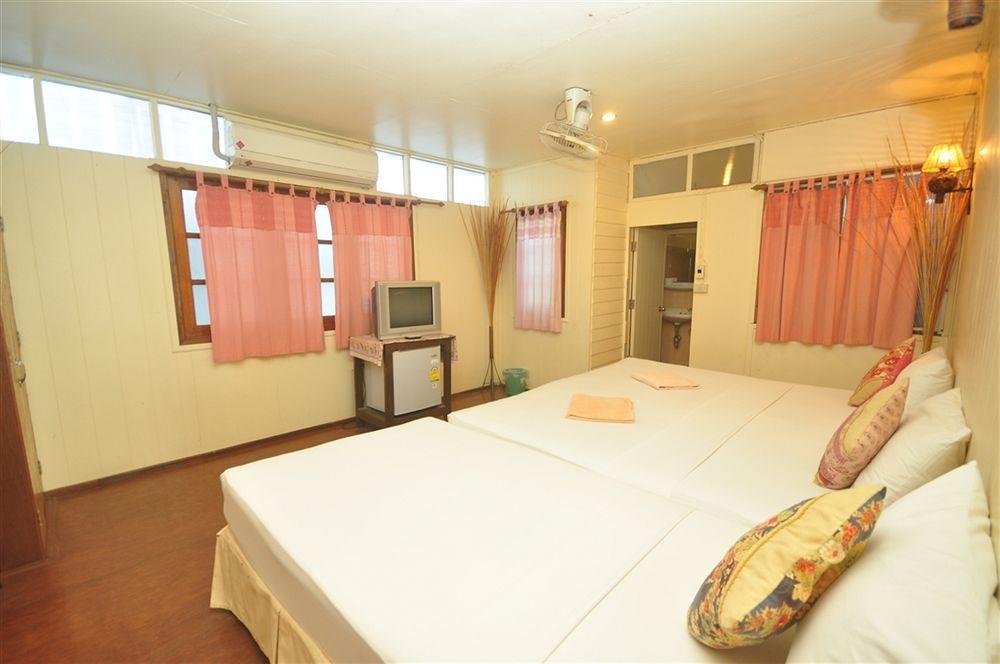 Pp October House Hostel Koh Phi Phi Ngoại thất bức ảnh