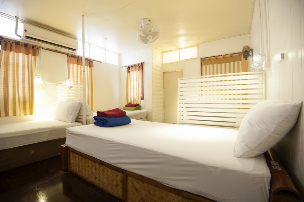 Pp October House Hostel Koh Phi Phi Ngoại thất bức ảnh